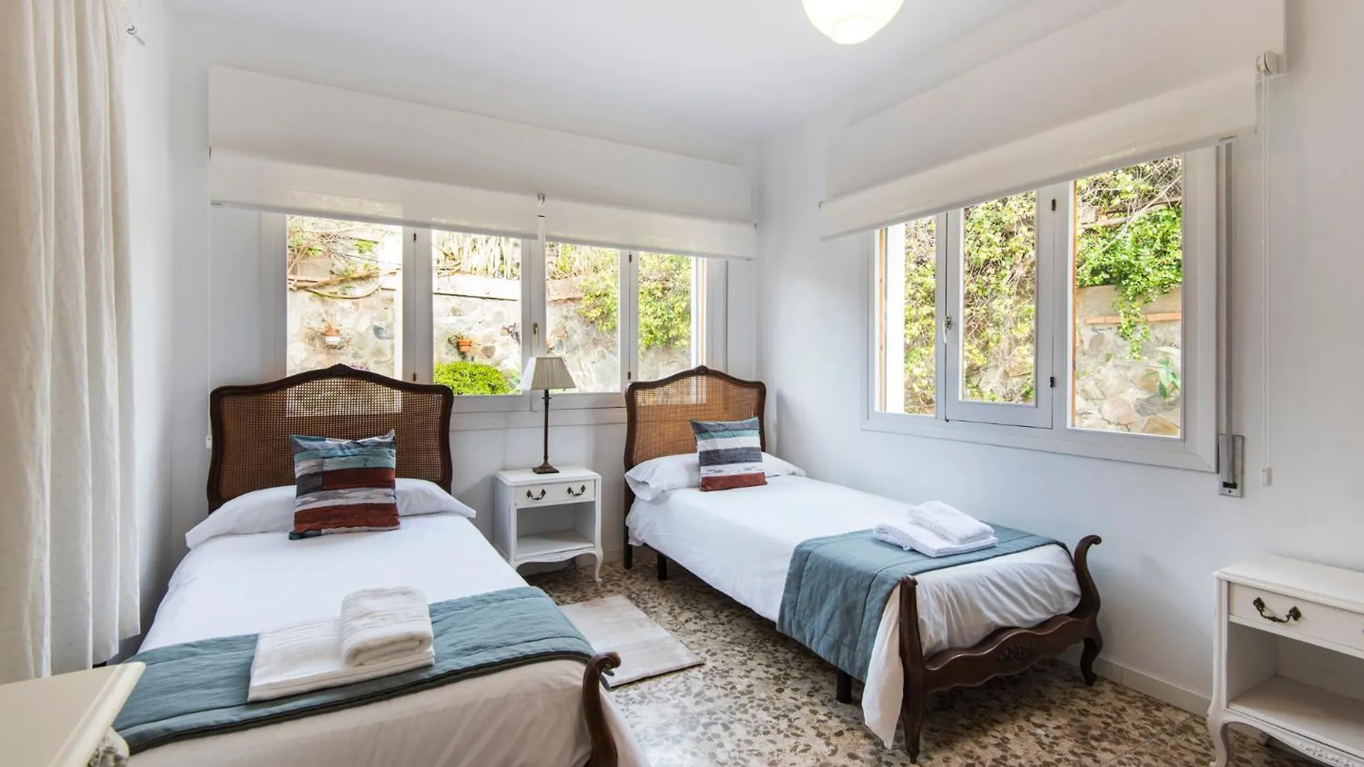 Queen Of The Ocean Villa: Stately Style House With Pool Μάλαγα