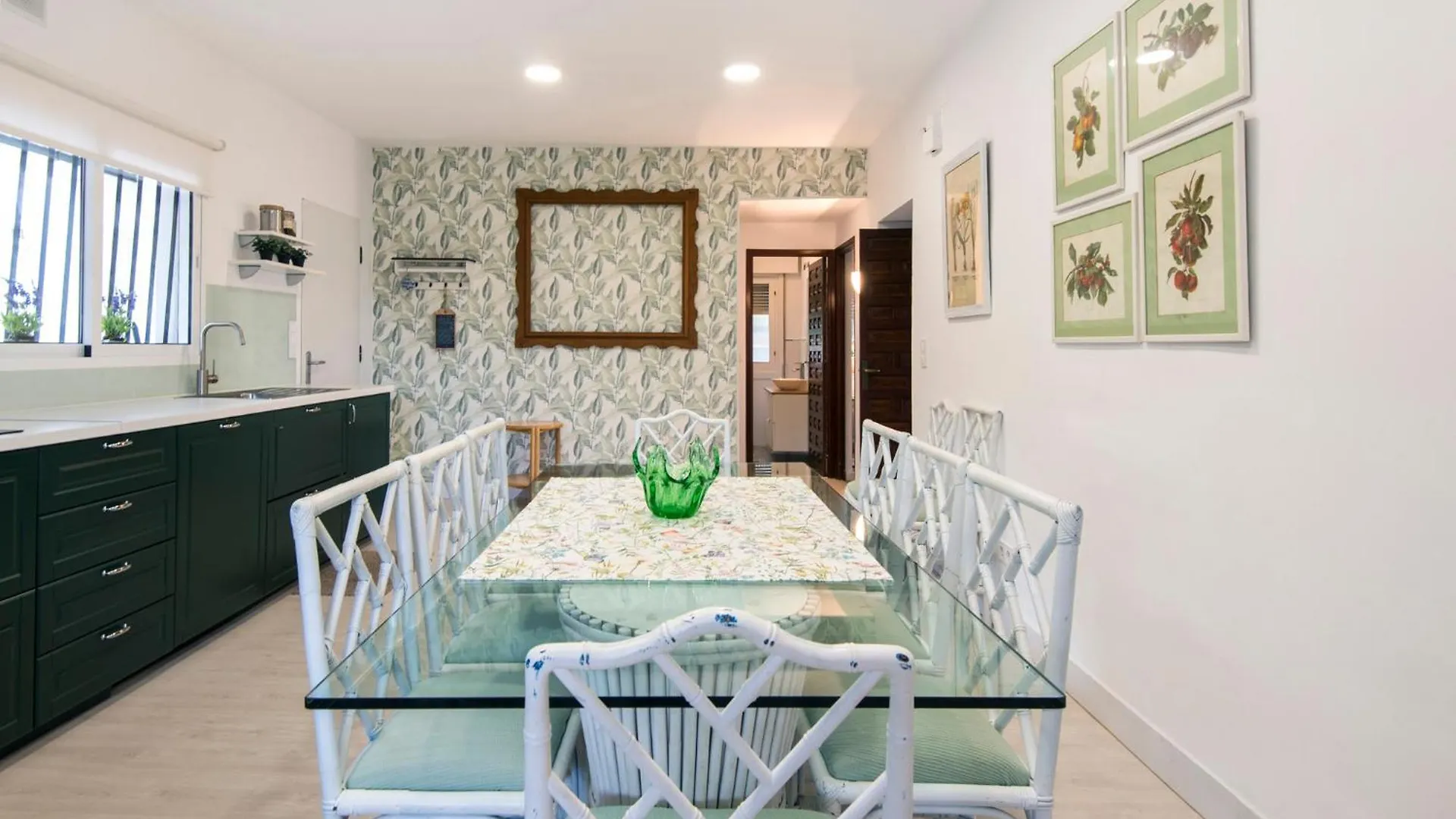 Queen Of The Ocean Villa: Stately Style House With Pool Malaga 0*,  Hiszpania