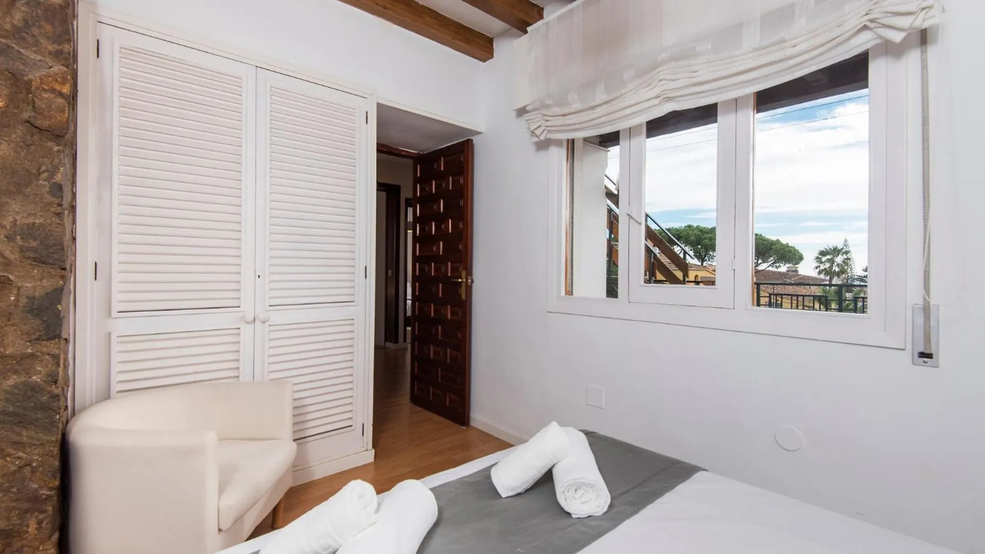 Dom wakacyjny Queen Of The Ocean Villa: Stately Style House With Pool Malaga