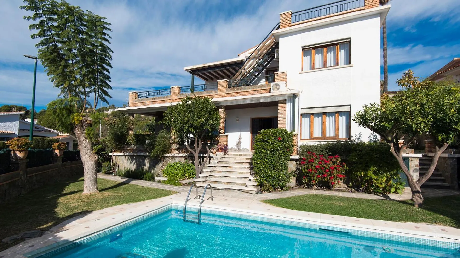 Queen Of The Ocean Villa: Stately Style House With Pool Malaga