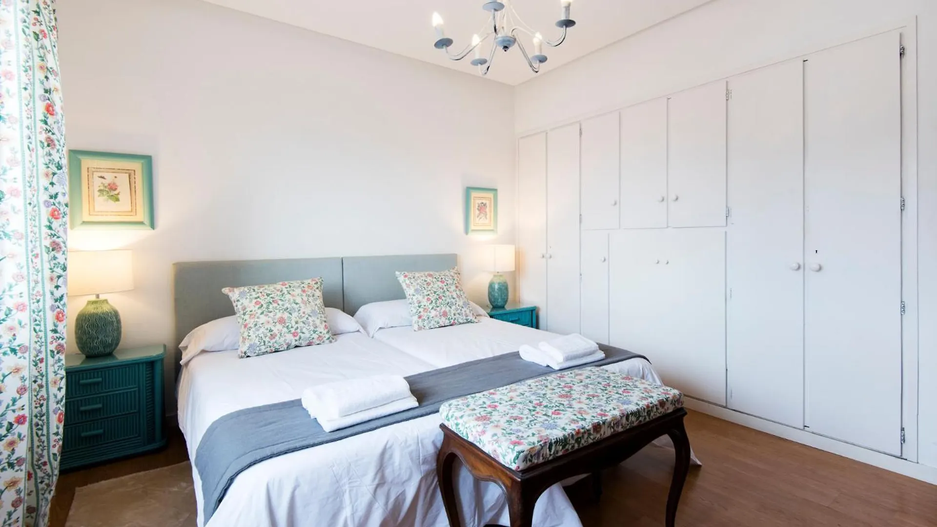 Queen Of The Ocean Villa: Stately Style House With Pool Малага