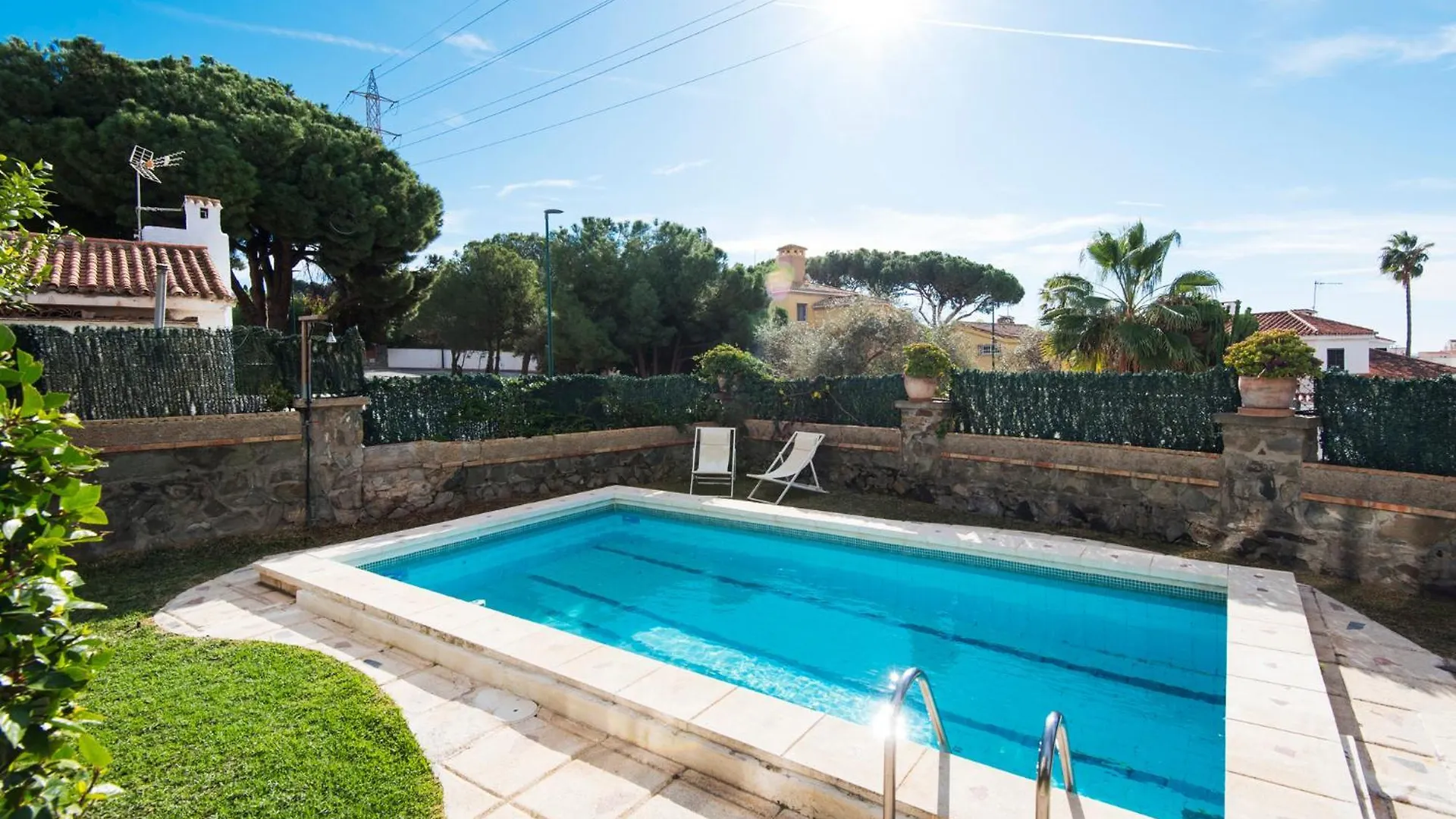 Queen Of The Ocean Villa: Stately Style House With Pool Малага