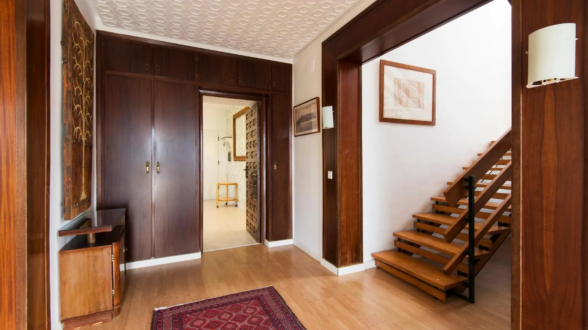 Дом отдыха Queen Of The Ocean Villa: Stately Style House With Pool Малага