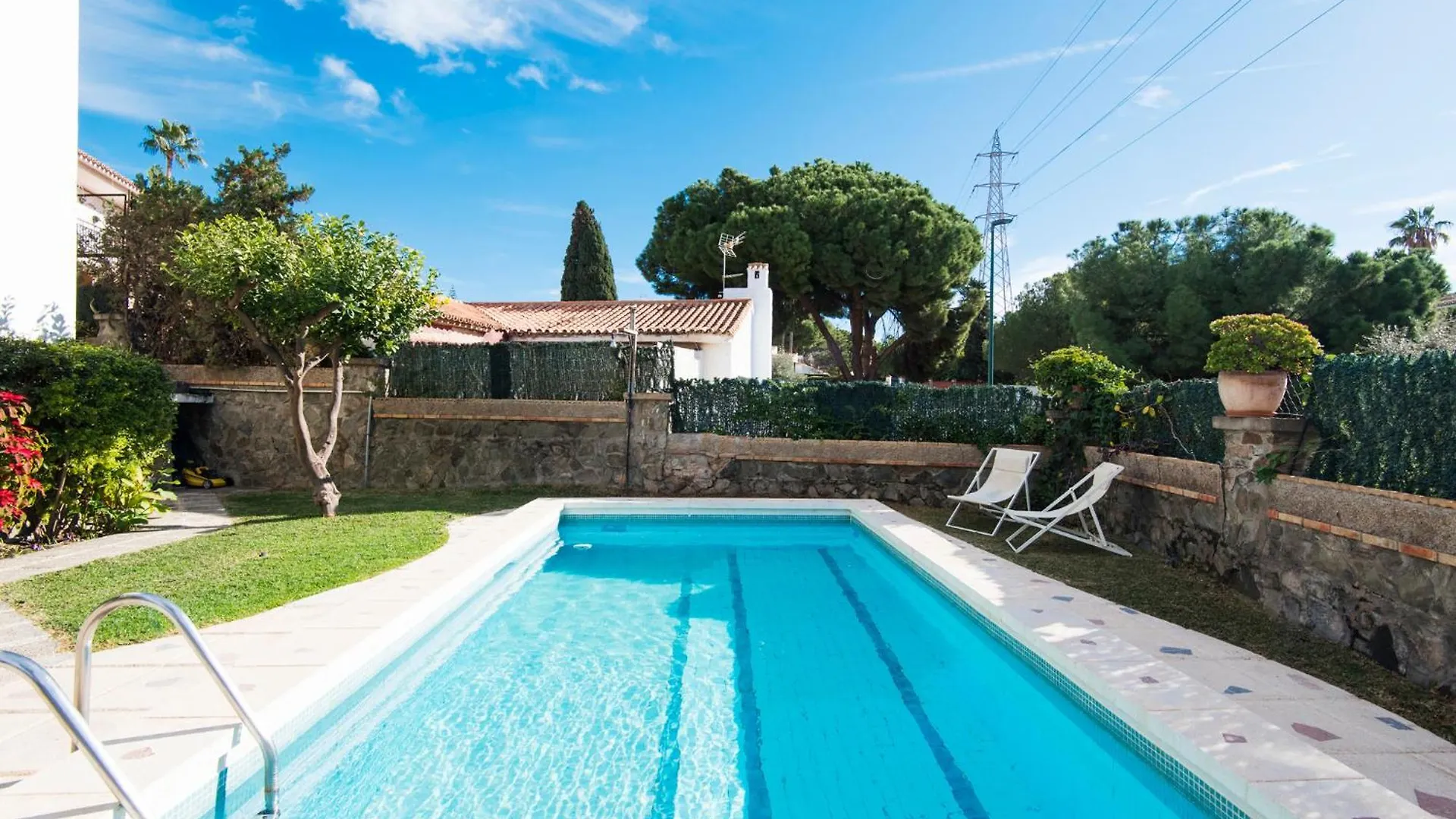 Queen Of The Ocean Villa: Stately Style House With Pool Малага Дом отдыха